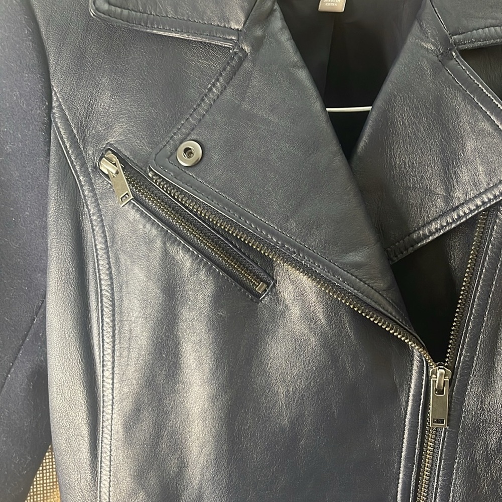 ‎Jacket - Picture 3 of 12